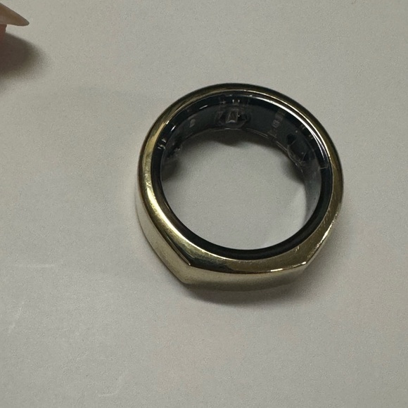 Oura Ring Gen 3 Heritage Gold with box and charger! 🔌 - Picture 11 of 13